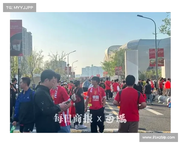 蹬三轮 21 天跨越四省 山东球迷千里赴杭助威国足 蹬三轮 21 天跨越四省 山东球迷千里赴杭助威国足